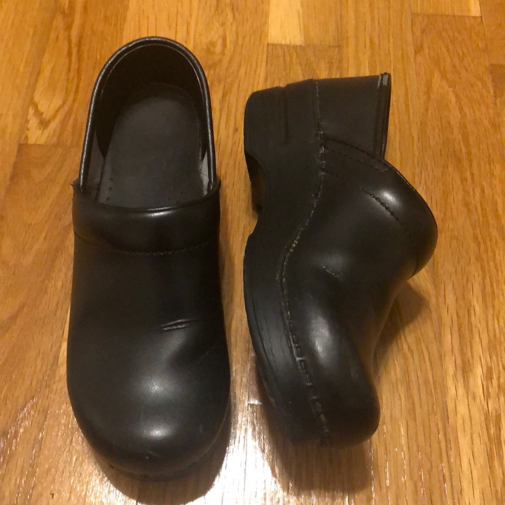 Dansko Black Leather Clogs Size 37 lightly used